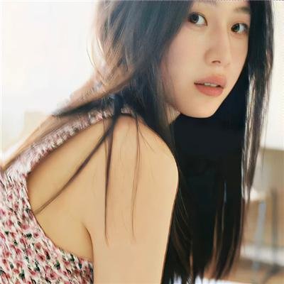 女玩家喜迎春